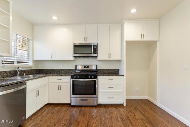Detail Gallery Image 10 of 34 For 420 Violet Ave #C,  Monrovia,  CA 91016 - 2 Beds | 2 Baths