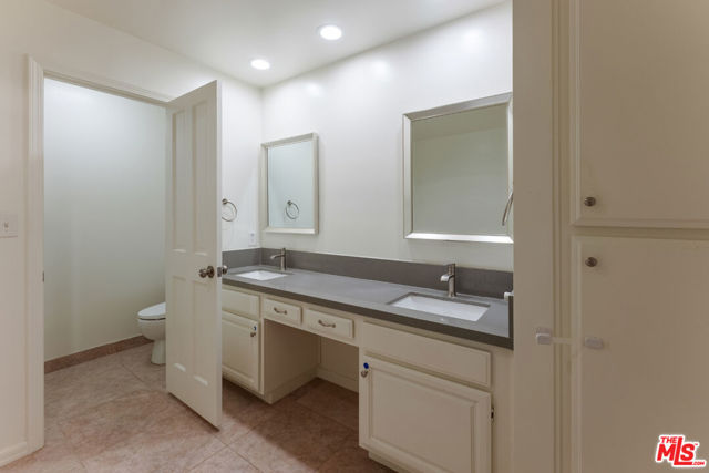 2 Bed Home for Sale in Los Angeles, California