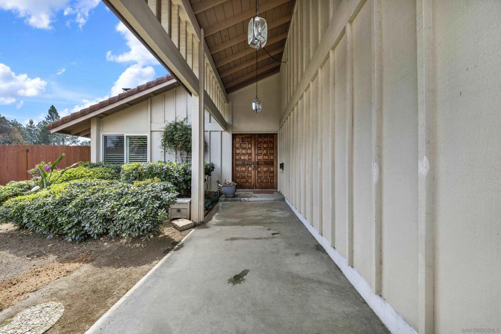 12475 Floresta Way - photo 6