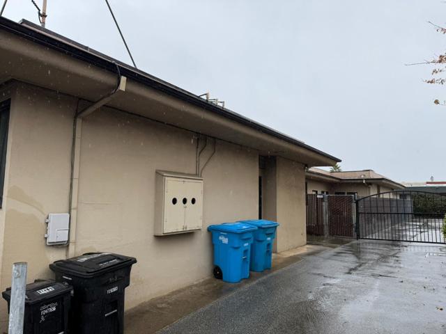 422 Peninsula Avenue, San Mateo CA: https://media.crmls.org/mediaz/29ee65d5-a975-4eae-a0e4-10eba71004e1.jpg