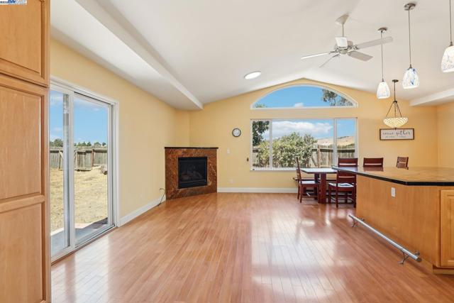 37709 Arlene Court, Fremont CA: https://media.crmls.org/mediaz/29ef35f3-1d30-46e9-905b-b348ae4eb9e0.jpg