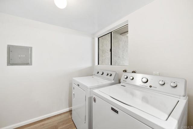 11883 Timaru Way, San Diego CA: https://media.crmls.org/mediaz/29f0fa9a-380c-40f2-b3bf-7d36d846fb38.jpg