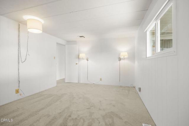 80 Copland Circle, Ventura CA: https://media.crmls.org/mediaz/29f17e49-d16b-4a6f-8cef-d6ebb02839a9.jpg