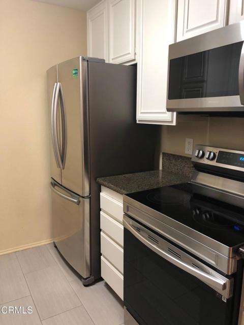 Detail Gallery Image 10 of 39 For 4499 via Marisol #217,  Los Angeles,  CA 90042 - 2 Beds | 2 Baths