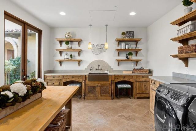 8053 High Time Ridge, San Diego CA: https://media.crmls.org/mediaz/29f1f9ca-42a2-4e7c-913b-61c0ba74da5d.jpg