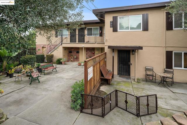 Image 2 of 59 For 633 Key Blvd