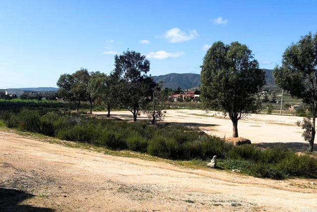 Detail Gallery Image 3 of 15 For 53 Tierra Santa, –,  – 27707 - 3 Beds | 1 Baths