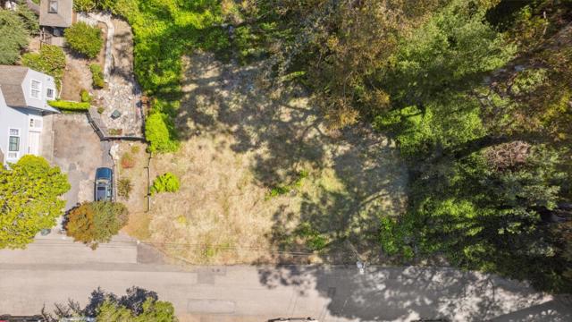 140 S Branciforte Avenue, Santa Cruz CA: https://media.crmls.org/mediaz/29f2efdc-152c-4281-9107-0780e8a39539.jpg