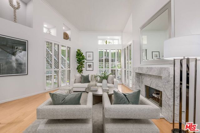17765 Camino De Yatasto, Pacific Palisades CA: https://media.crmls.org/mediaz/29f2f1f3-d4ac-4533-b903-8a06d3804fcd.jpg