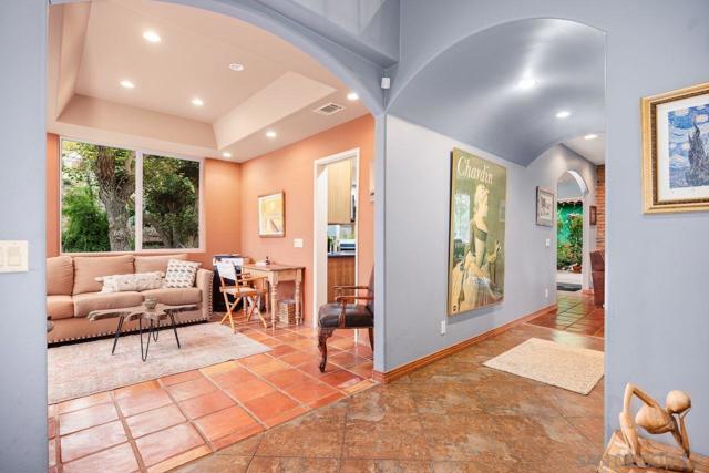 Image 7 of 50 For 2238 Oceanview Rd
