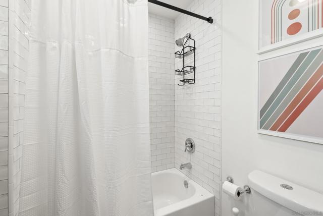 4066 Cherokee Ave, San Diego CA: https://media.crmls.org/mediaz/29f36b26-63d2-4e29-9e5d-e2cfe60548b8.jpg