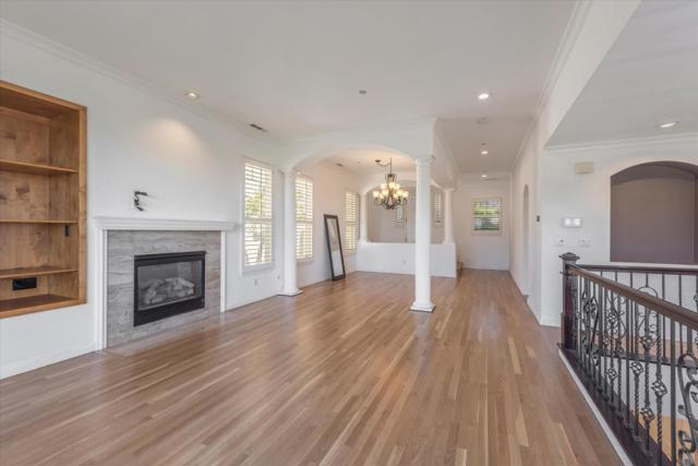 8215 Skyline Circle, Oakland CA: https://media.crmls.org/mediaz/29f395ac-7763-4c12-b020-218d5510af18.jpg