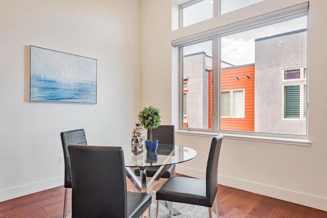 1028 Foster Square Lane, Foster City CA: https://media.crmls.org/mediaz/29f582a1-3815-4ff7-a918-3cb4ad4121b1.jpg