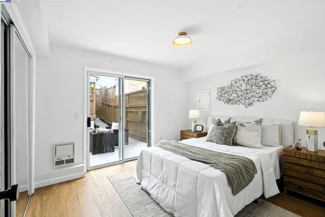 24 Riverton Dr, San Francisco CA: https://media.crmls.org/mediaz/29f5bbdc-8518-4e0d-b37c-25c223af2451.jpg