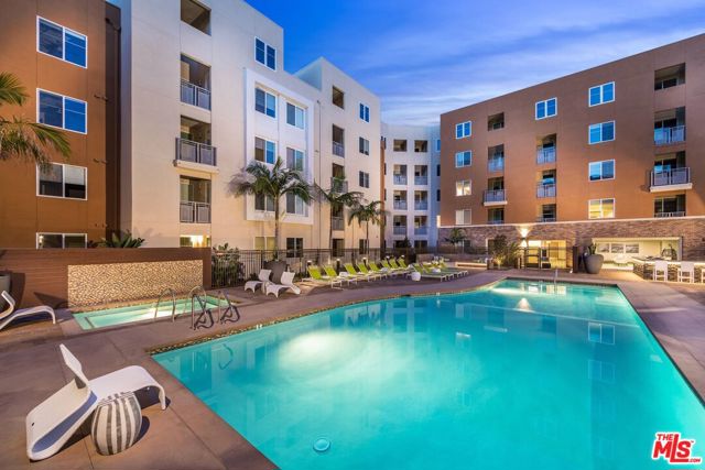 7290 Edinger Avenue, Huntington Beach CA: https://media.crmls.org/mediaz/29f62b52-2781-41f4-a7f0-e6392d722af1.jpg