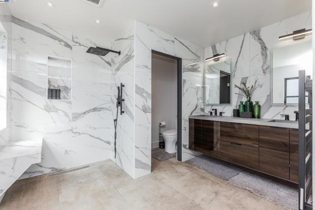5 Sky Terrace, Danville CA: https://media.crmls.org/mediaz/29f66359-7294-42e7-b786-ba6b9cc040c3.jpg