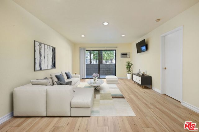 20234 Cantara Street, 135 photo 4