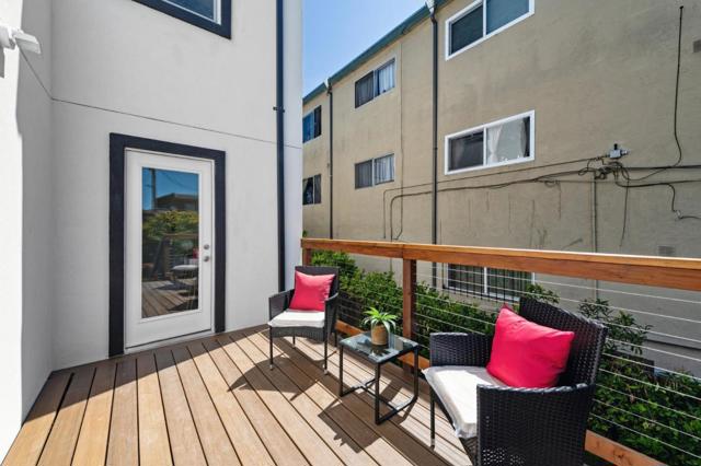 252 Euclid Avenue, Oakland CA: https://media.crmls.org/mediaz/29f6ea95-5980-428b-9388-db7668c212f5.jpg