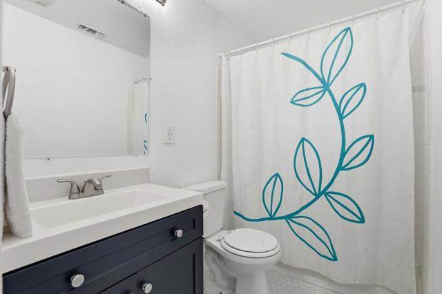 1336 Stephanie Avenue, Sacramento CA: https://media.crmls.org/mediaz/29f7625b-b4fc-41dc-b795-199b23f5dc1f.jpg