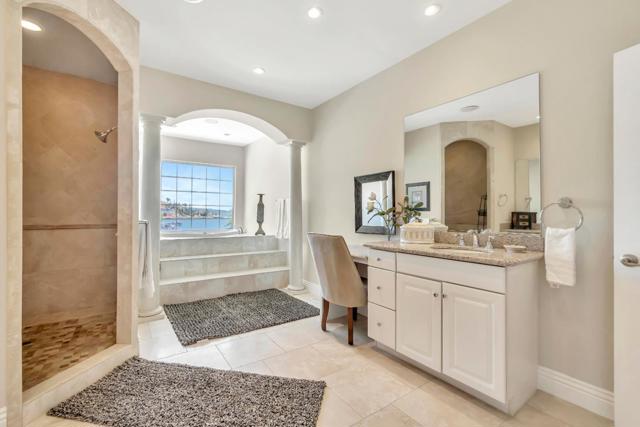 3848 Mariposa Drive, Clearlake CA: https://media.crmls.org/mediaz/29f833f8-1423-4dac-8358-373a4a1364c4.jpg