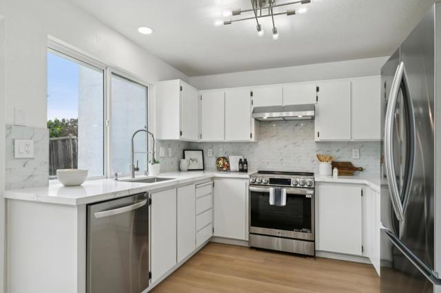 33024 Compton Court, Union City CA: https://media.crmls.org/mediaz/29f85fc2-1776-426f-8d85-8a5fc9e6c0d8.jpg