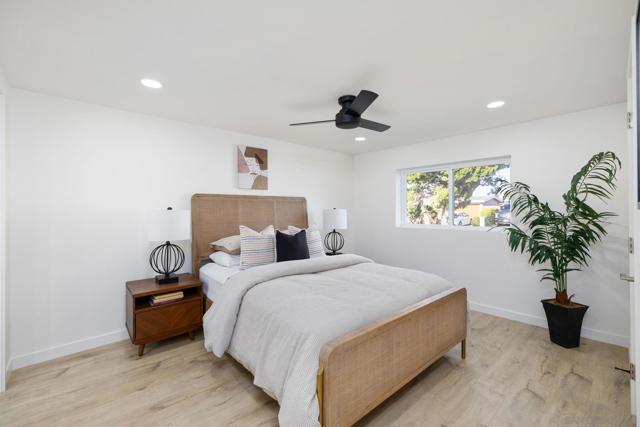 4626 4628 Derrick dr, San Diego CA: https://media.crmls.org/mediaz/29f8e8be-348d-46cf-82e9-21476de4e0e8.jpg