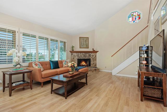 Detail Gallery Image 3 of 35 For 6673 Corte Maria, Carlsbad,  CA 92009 - 3 Beds | 2 Baths