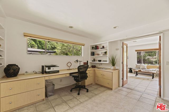 8630 Allenwood Road, Los Angeles CA: https://media.crmls.org/mediaz/29f9816d-6169-415b-aad2-fbf6bec8bd8f.jpg