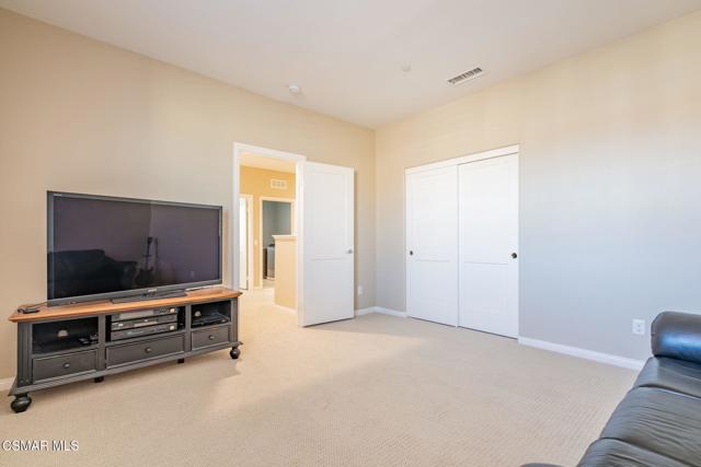 263 Morro Way, Simi Valley CA: https://media.crmls.org/mediaz/29f9a9cd-1ff3-45ed-9534-0ca86230fda9.jpg