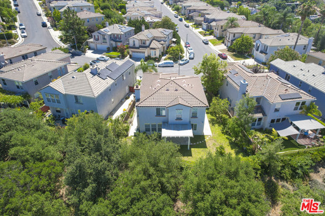 629 Milford Street, Los Angeles CA: https://media.crmls.org/mediaz/29fab6a3-cf1e-44b5-8766-31265fa4261f.jpg