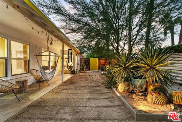 3963 E Calle San Antonio, Palm Springs, CA 92264