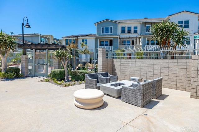 Detail Gallery Image 37 of 39 For 1105 Hibiscus Way, Oceanside,  CA 92054 - 3 Beds | 2/1 Baths