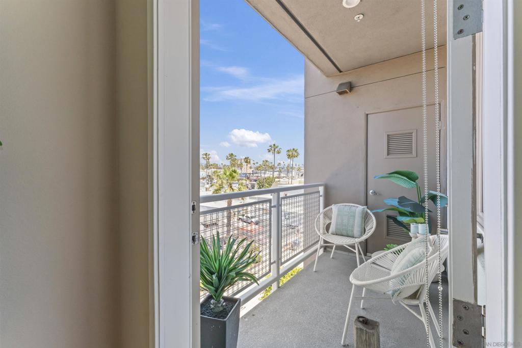 355 Cleveland Street - photo 12