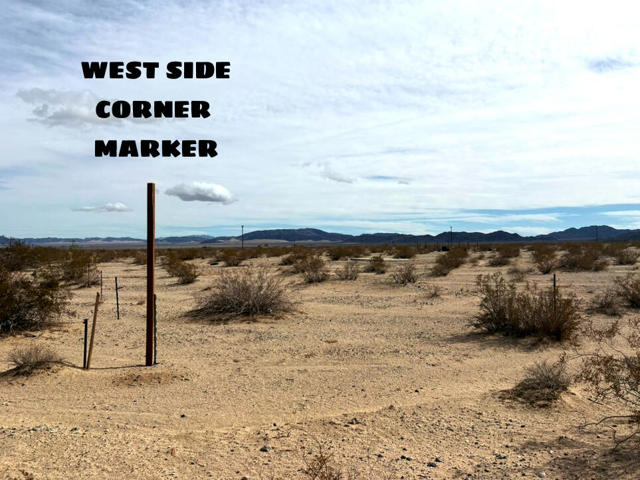 81325 29 Palms Highway, 29 Palms CA: https://media.crmls.org/mediaz/29fc842d-0cf1-40a6-9714-2da307931213.jpg