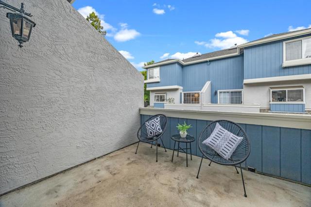 8 Arch Street, Redwood City CA: https://media.crmls.org/mediaz/29fccebe-ddb5-4f93-b279-1d55cb2f7291.jpg