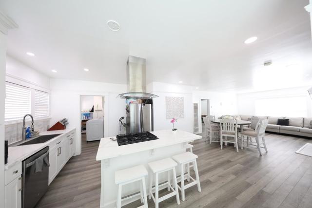 123 Chestnut Street, Salinas CA: https://media.crmls.org/mediaz/29fd04d6-e0a9-4907-a662-470b3a99e0e1.jpg