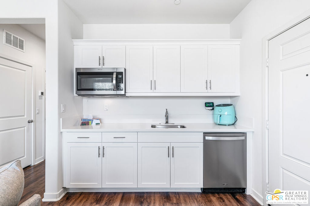 MLS #25610845PS image #34