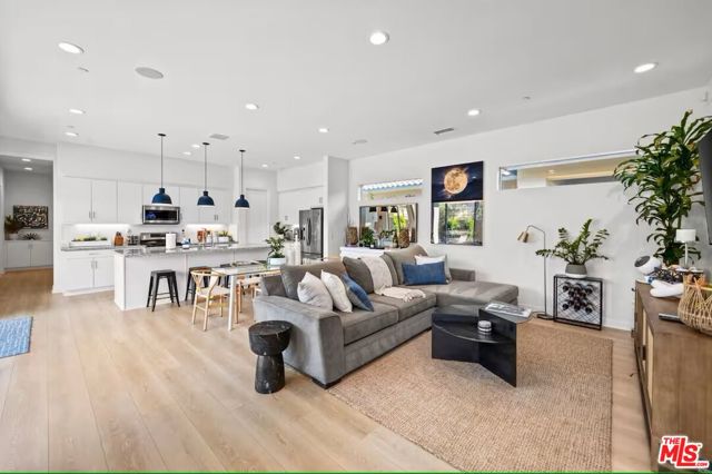 Image 4 of 29 For 80020 Champions Way