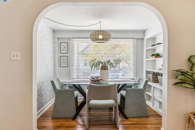 1438 6Th St, Alameda, California 94501, 3 Bedrooms Bedrooms, ,2 BathroomsBathrooms,Single Family Residence,For Sale,6Th St,41109666