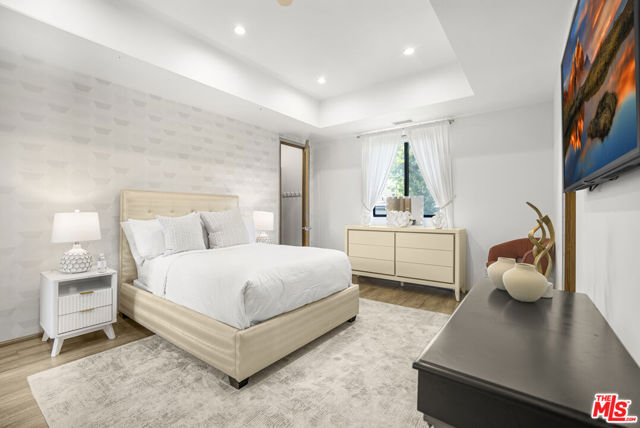 5304 Louise Avenue, Encino CA: https://media.crmls.org/mediaz/29fe93c2-adcb-4f2b-b6aa-9561a2908a31.jpg