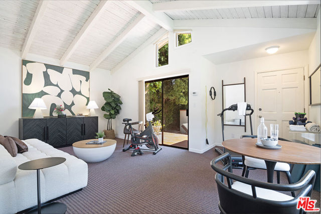 745 25th Street, Santa Monica CA: https://media.crmls.org/mediaz/29fea483-9c60-4673-9fa4-db4120cc587f.jpg