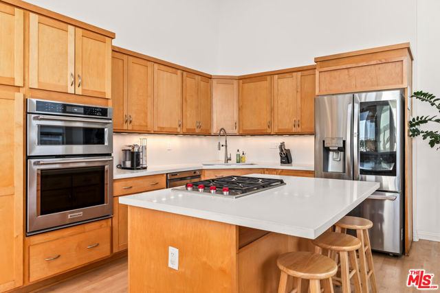 502 Rosecrans Avenue, Manhattan Beach, California 90266, 2 Bedrooms Bedrooms, ,2 BathroomsBathrooms,Residential,For Sale,Rosecrans,26828137