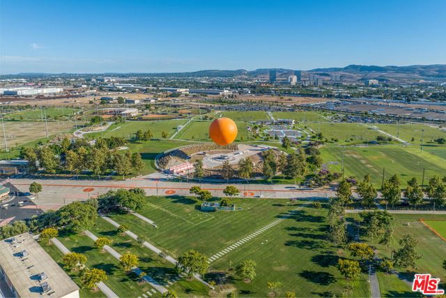 101 Stage, Irvine CA: https://media.crmls.org/mediaz/29ff8472-d0c7-46fc-8402-70b40156e340.jpg