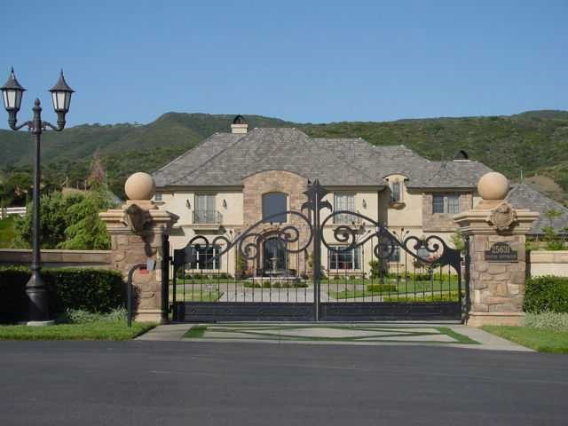 25631 Bass Point