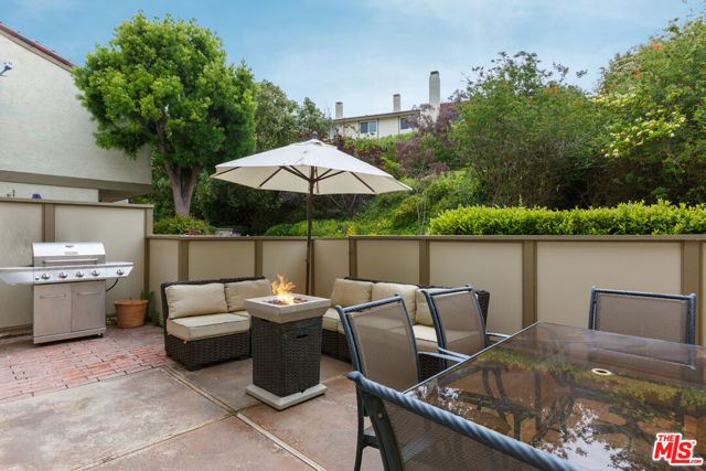 88 Cresta Verde Drive, Rolling Hills Estates, California 90274, 3 Bedrooms Bedrooms, ,3 BathroomsBathrooms,Residential,Sold,Cresta Verde,21793362