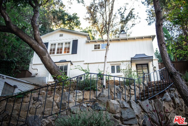 8561 Lookout Mountain Ave, Los Angeles, CA 90046