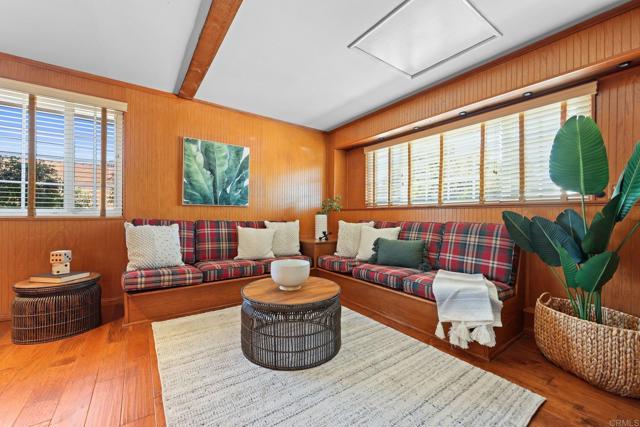 Detail Gallery Image 6 of 41 For 376 Roman Way, Chula Vista,  CA 91911 - 4 Beds | 2 Baths