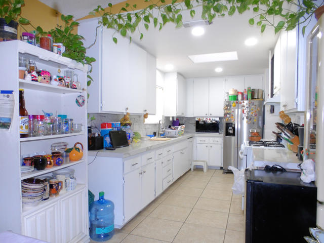 13547 Caliente Drive, Desert Hot Springs CA: https://media.crmls.org/mediaz/2a00820c-4420-41b2-9e9a-7f7bb1f79eb0.jpg