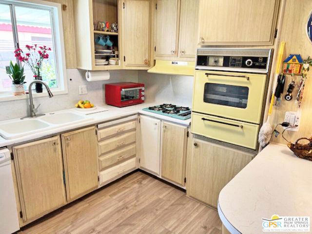 272 Araby Street, Palm Springs CA: https://media.crmls.org/mediaz/2a01851d-0c7d-4a9a-a277-debf1d9b9eff.jpg