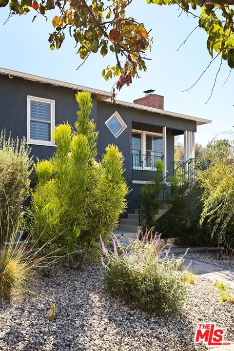 2533 Lombardy Boulevard photo 38